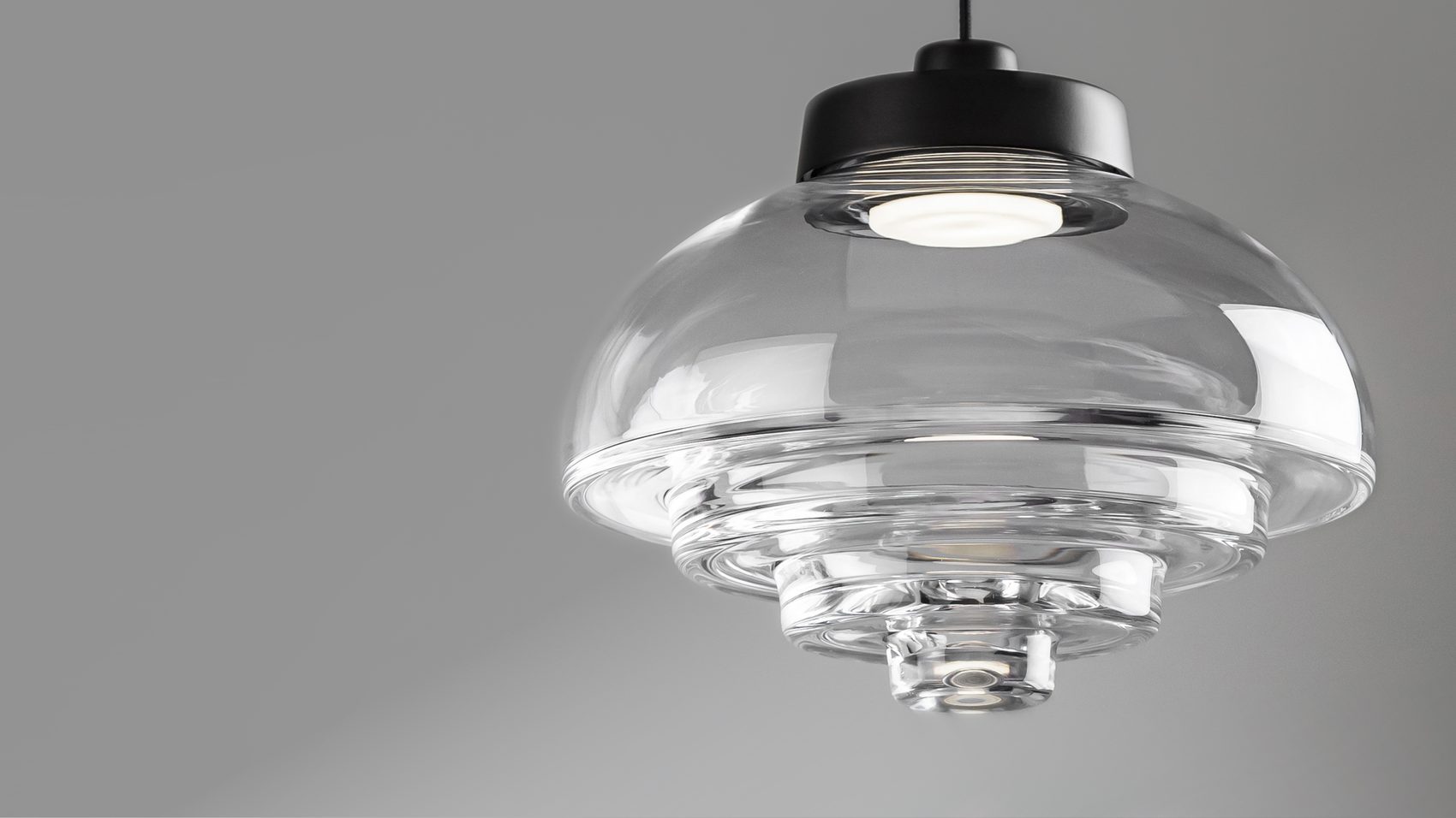 Viro Smart Pendant — clear hand-blown glass shade