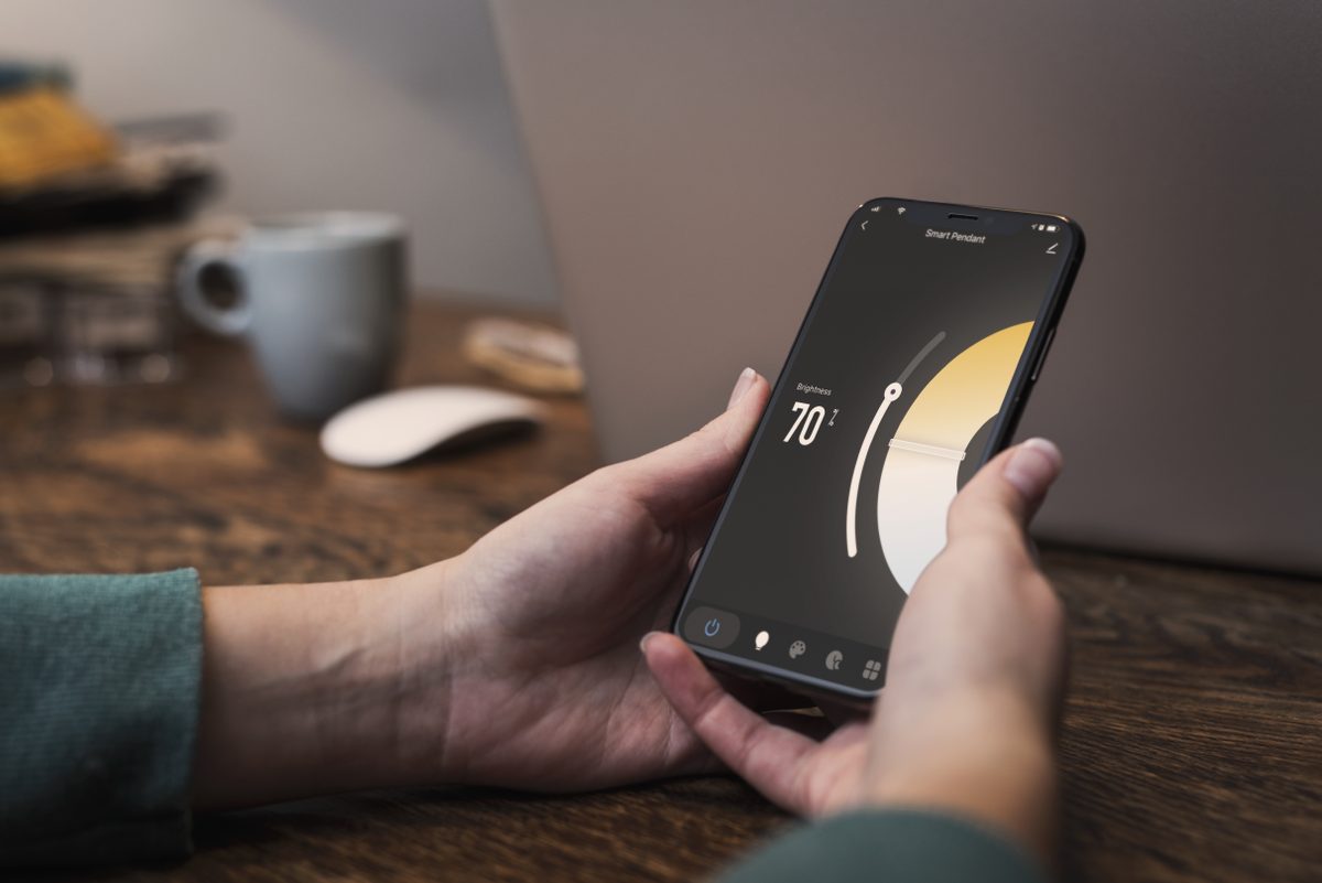 Viro Smart Pendant controlled from a companion mobile app